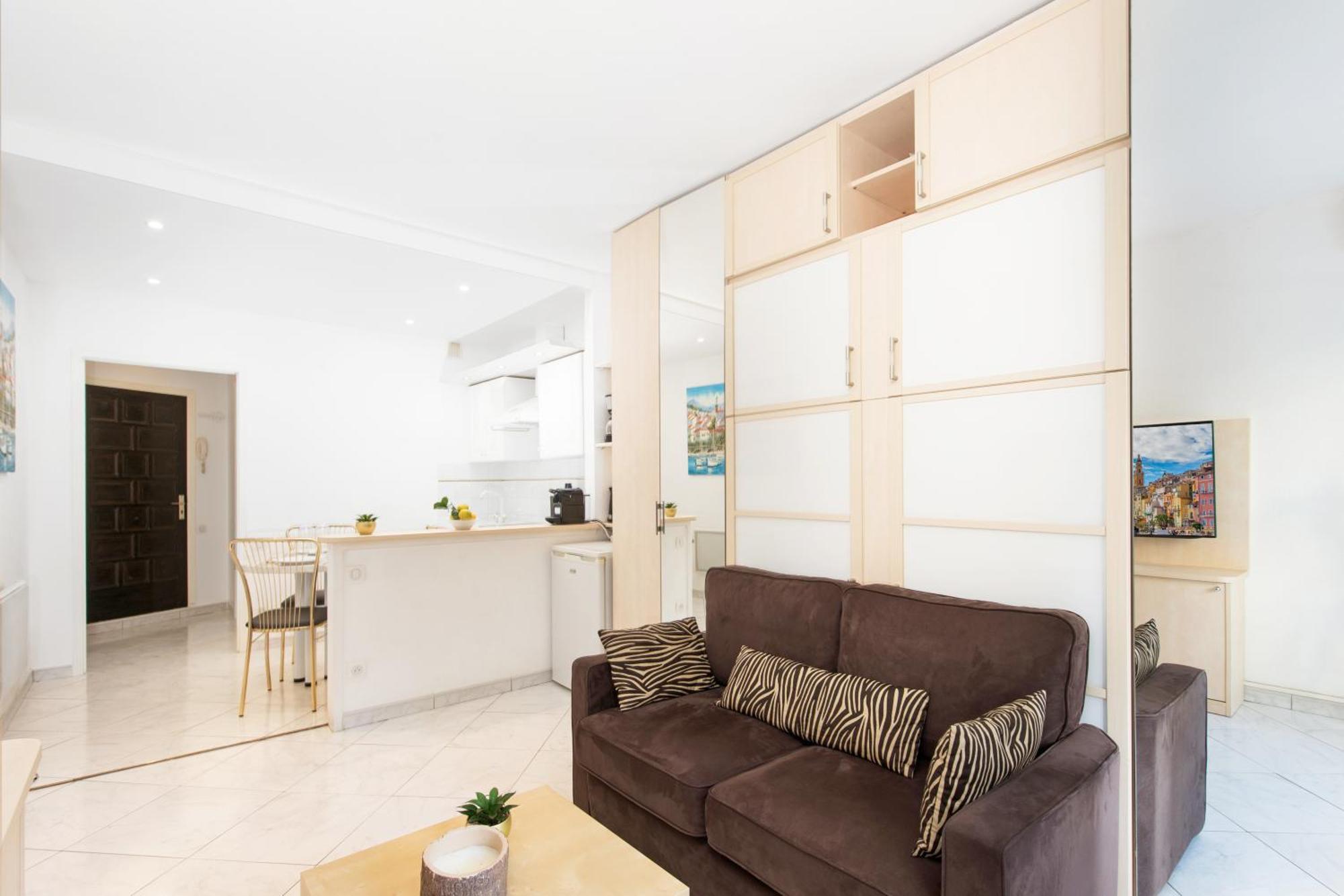 Cosy Studio - Residence Front De Mer - Menton Bagian luar foto